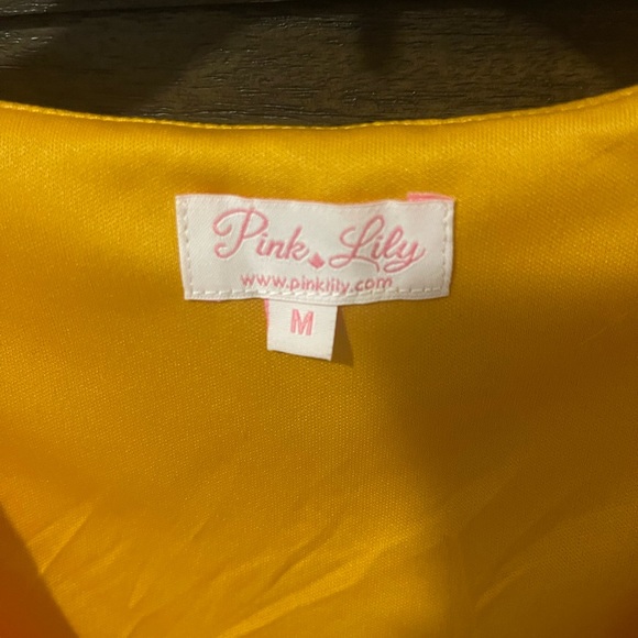 Pink Lily Romoer - Picture 3 of 3